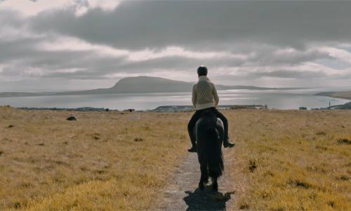 Rid på heste på færøerne